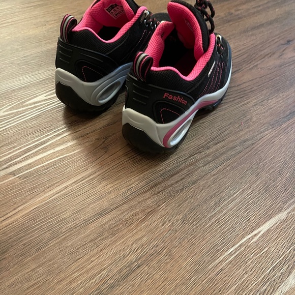 Shoes( sneakers) - Picture 2 of 4